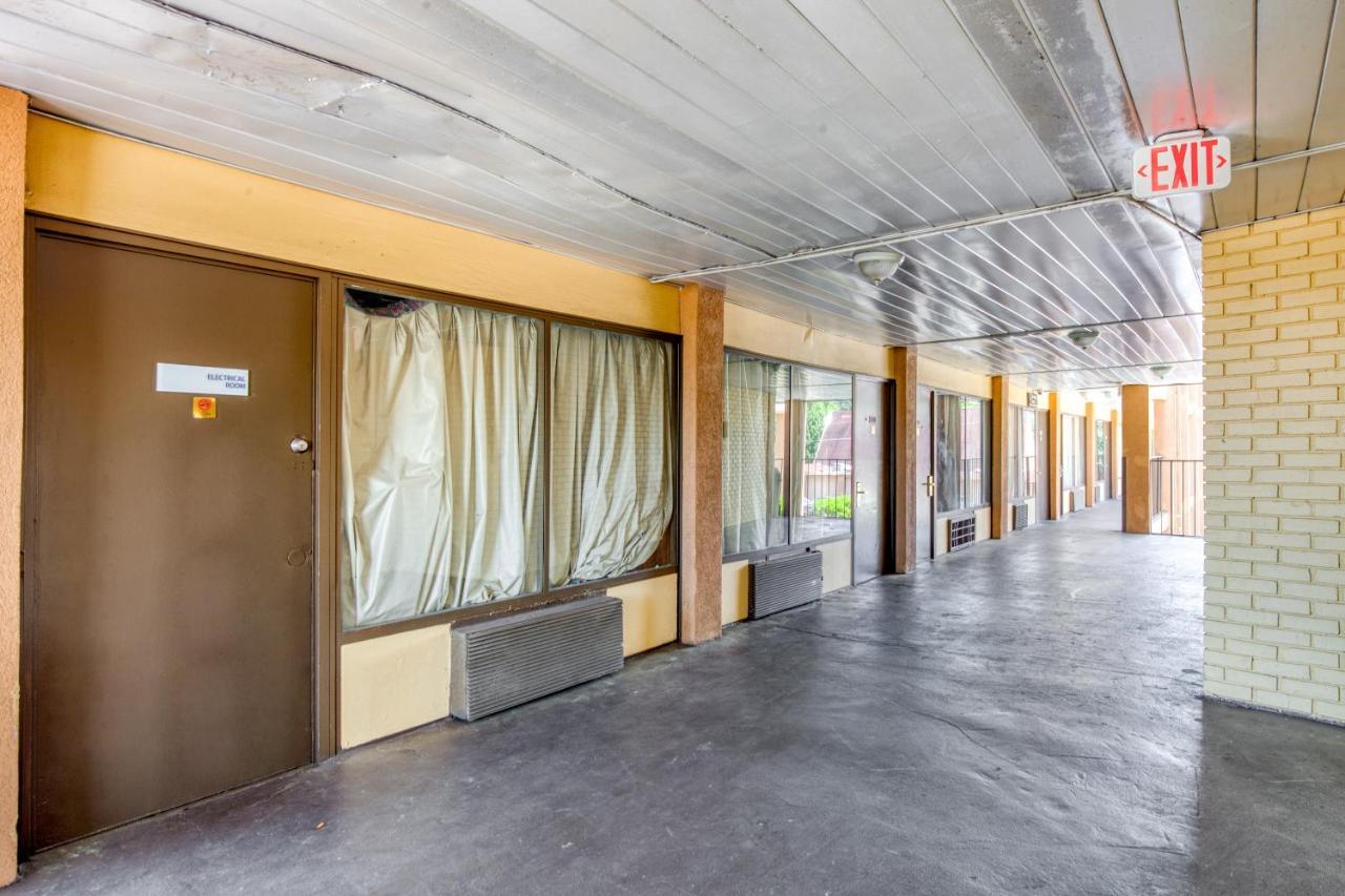 Oyo Hotel Decatur I-20 East & Wesley Club Dr Extérieur photo