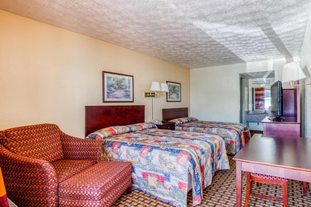 Oyo Hotel Decatur I-20 East & Wesley Club Dr Extérieur photo