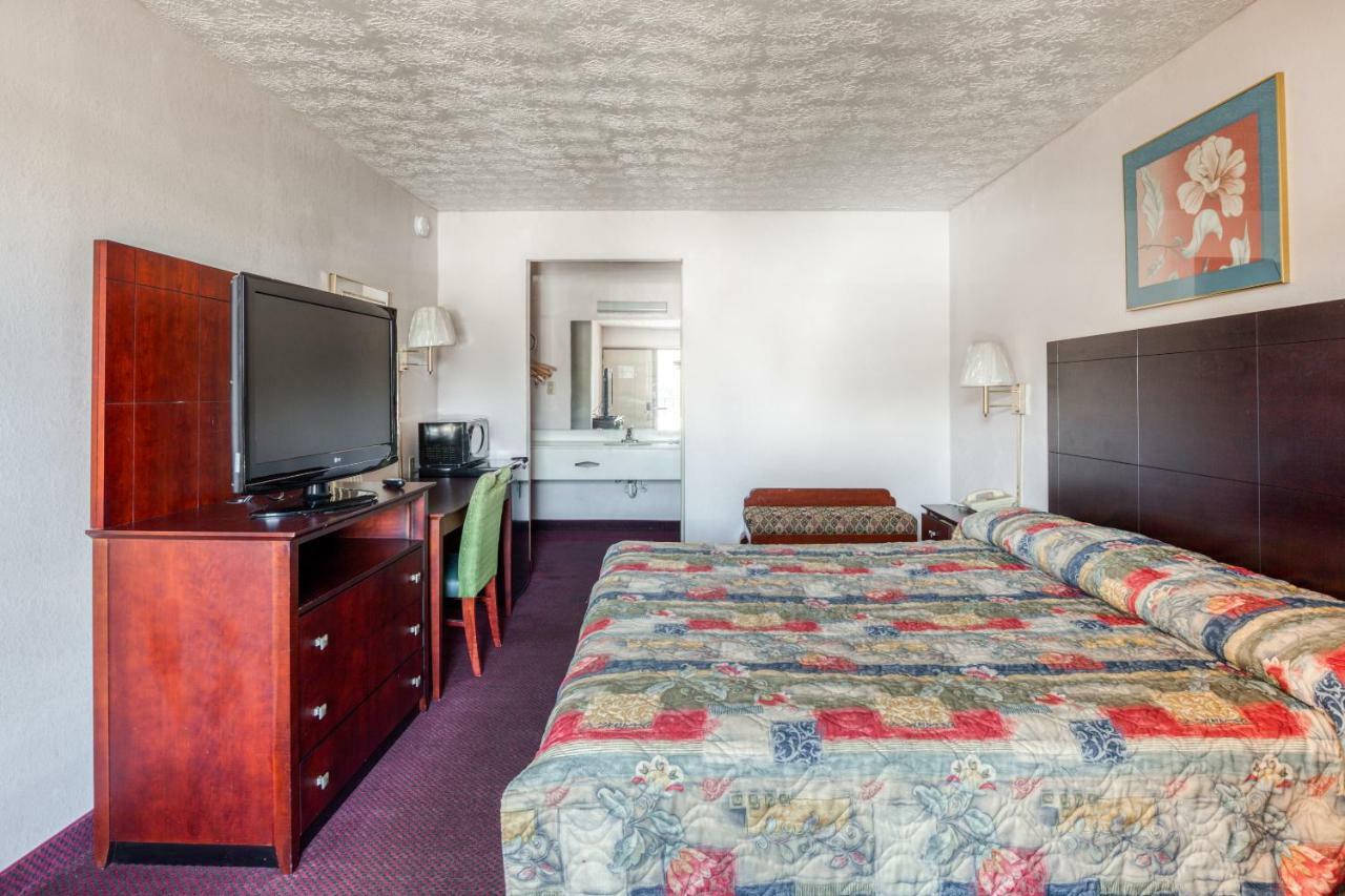 Oyo Hotel Decatur I-20 East & Wesley Club Dr Extérieur photo