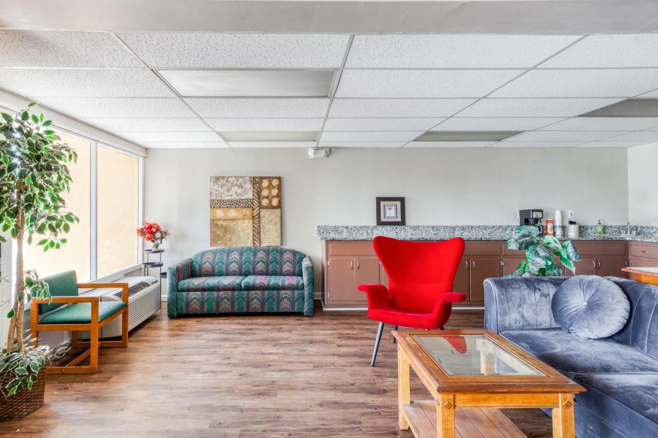Oyo Hotel Decatur I-20 East & Wesley Club Dr Extérieur photo